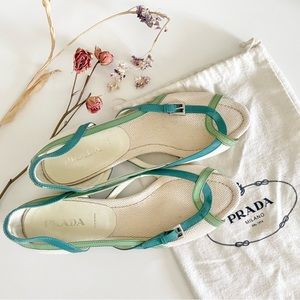 Prada open toe flats sandals cream off white w/ patent leather mint & blue trim